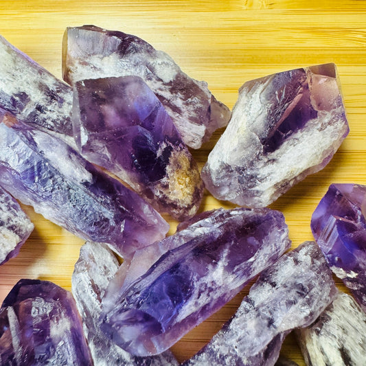 Amethyst (Bahia) Raw Crystal Points (1-2 Inch - AAA Grade - 24-40 Pieces Per Pound) Ethically Sourced from Brazil